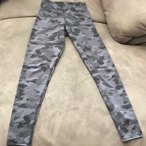 Onzie high waist black/grey camp leggings XS